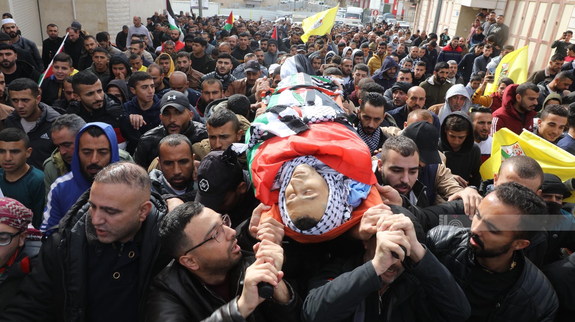  خلال تشييع جثمان الشهيد محمد الجندي جنوب الخليل (عدسة: مشهور الوحواح/وفا)